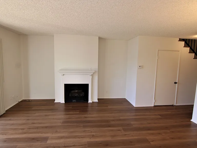 13552 Burbank Blvd #3 — Photo 27