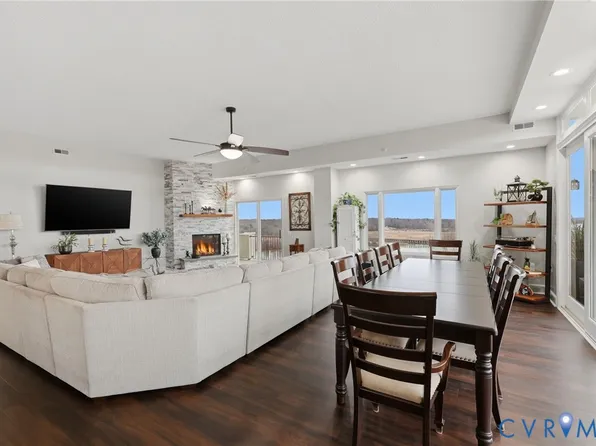 301 Beacon Ridge Dr Unit 804, Hopewell, VA 23860