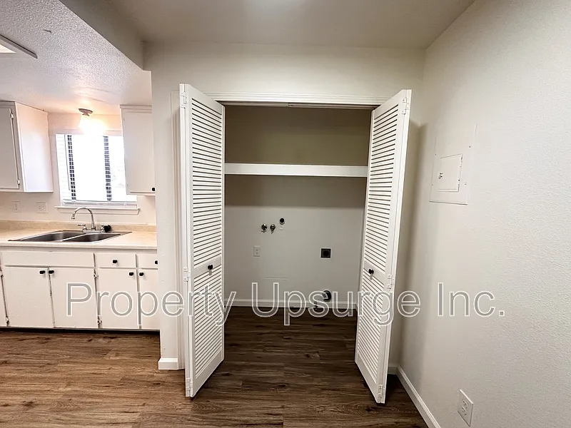 2 bed, 1.0 bath, 849 sqft, $1,450 — Photo 4