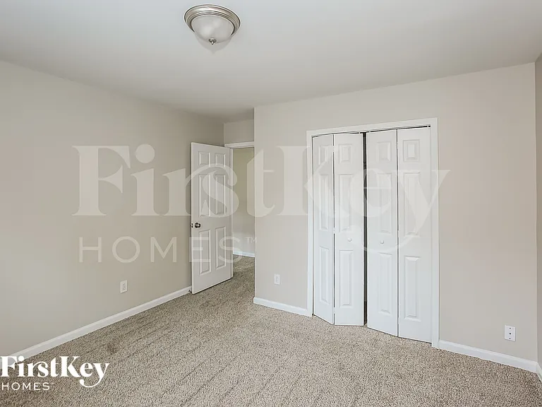 2516 Macie Glen Ct — Photo 12