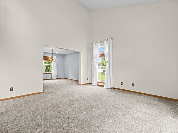4th image of 1017 Northwestern Ave