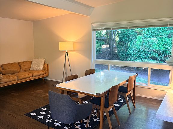 4th image of 15824 SE 12th Pl