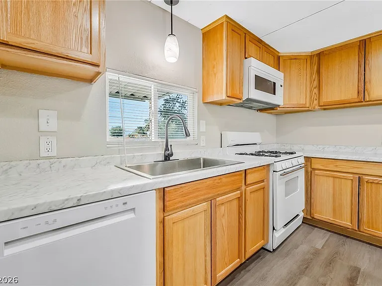 2847 Mammoth Ct — Photo 8