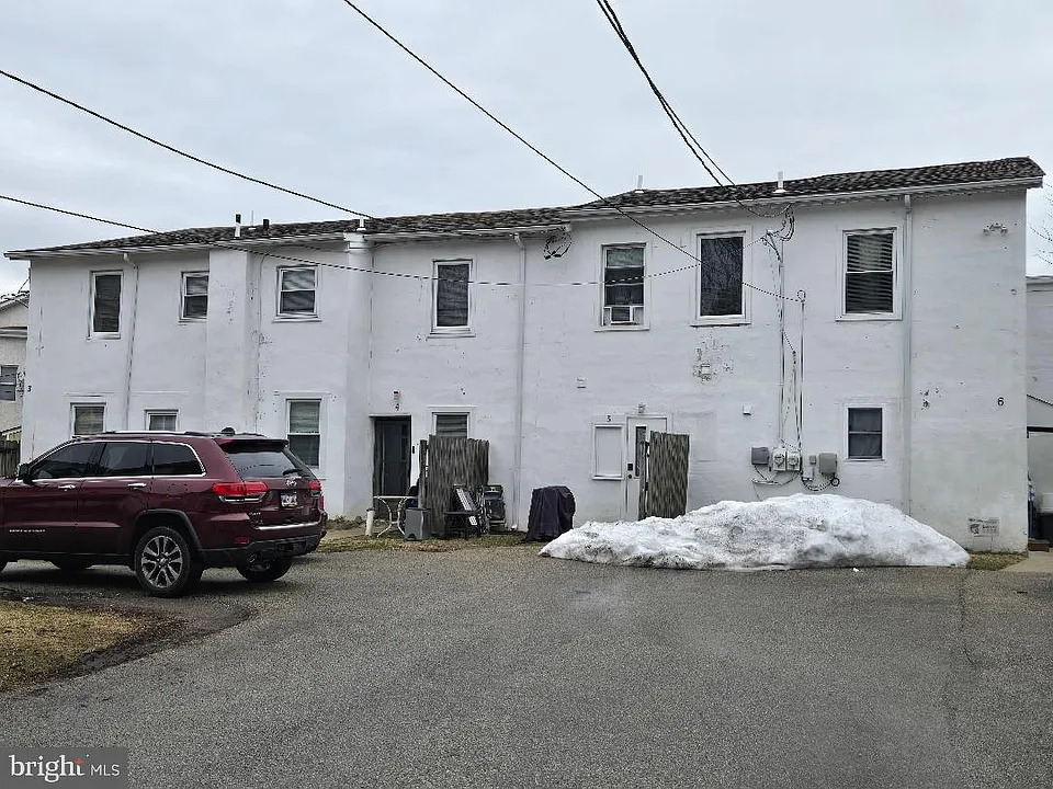 Building Photo 3