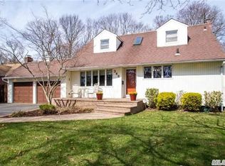 348 Lake Shore Blvd, Massapequa Park, NY 11762