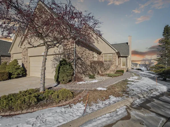 14898 Stoney Brook Dr W, Shelby Township, MI 48315