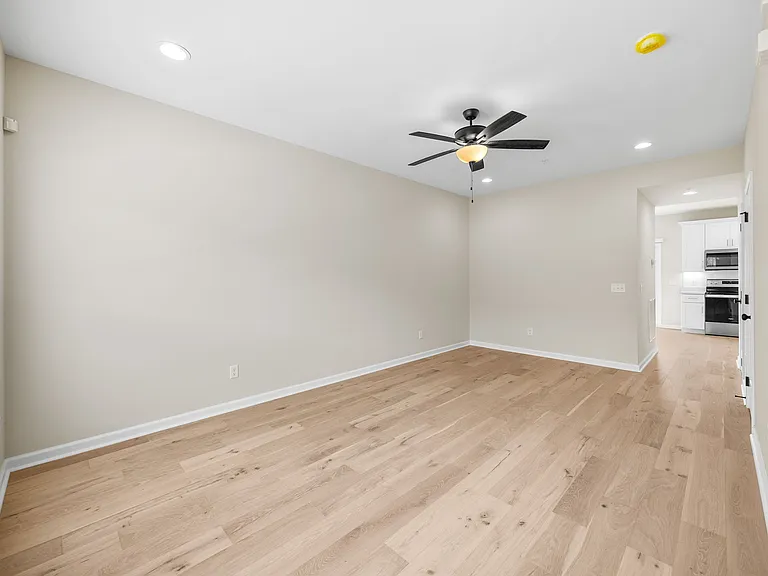 962 Horizon Ct — Photo 5