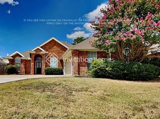 1931 Perry Dr, Mansfield, TX 76063