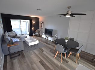 2971 Crosley Dr W APT J, West Palm Beach, FL 33415