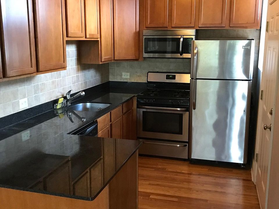 1st image of 1216 W Waveland Ave APT 3C