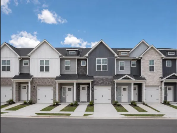 1012 Homestead Garden Ct, Forest, VA