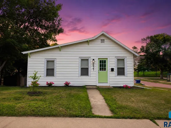 621 N Lewis Ave, Sioux Falls, SD 57103