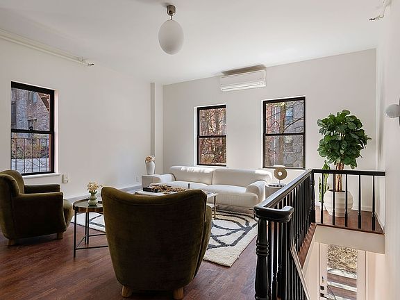 5th image of 128 S 1st St APT 2