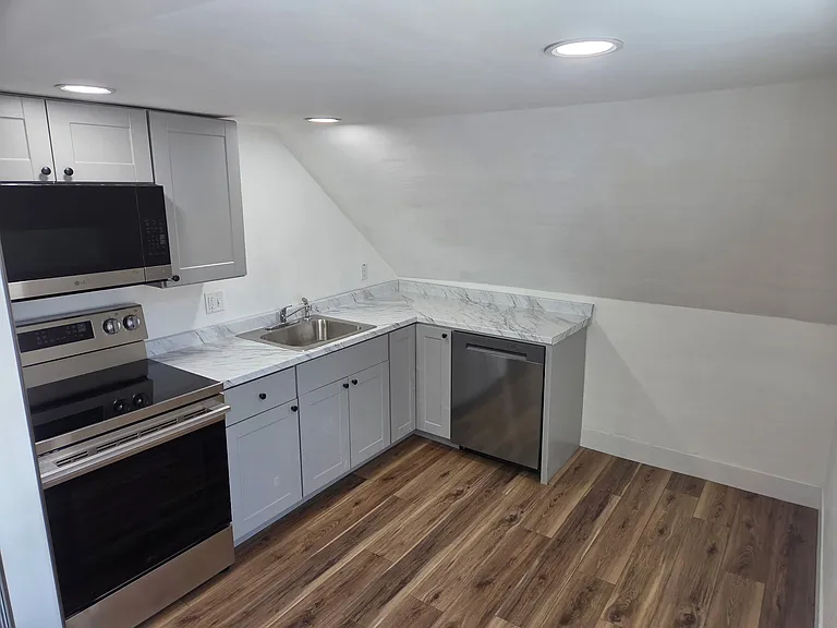 44 W Main St #A — Photo 11