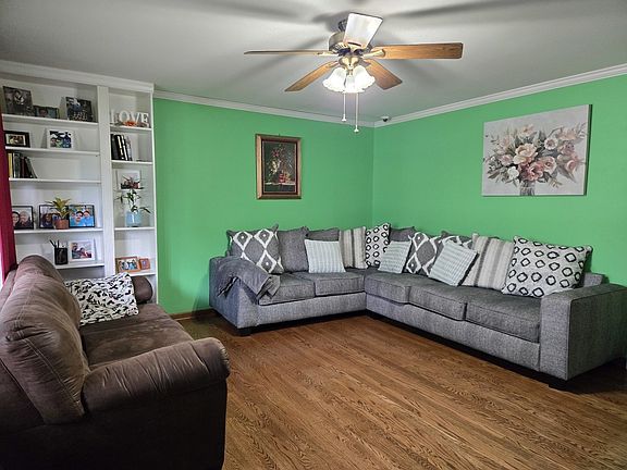 5th image of 811 N Glenwood Pl