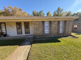 1000 Cheryl St, Longview, TX