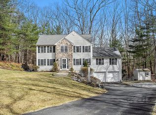 10 Dobson Rd, Chelmsford, MA 01824