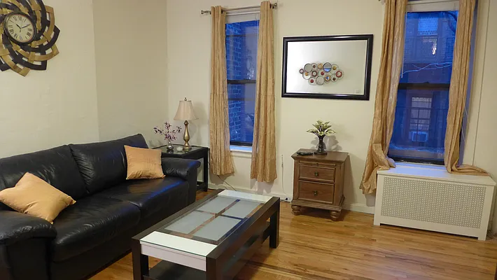 Rented by Avenues Real Estate | media 11