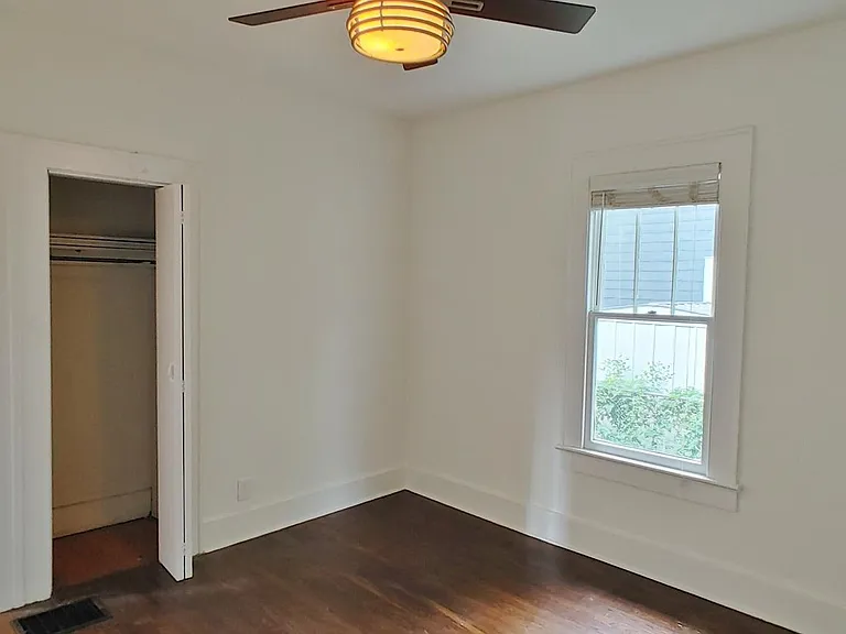 2123 Lyndon Ave — Photo 20