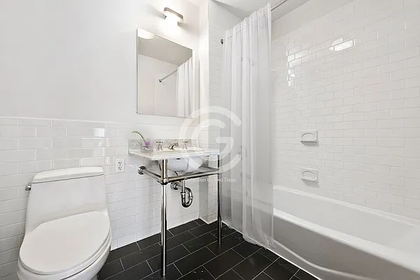 Rented by NY Casa Group | media 11