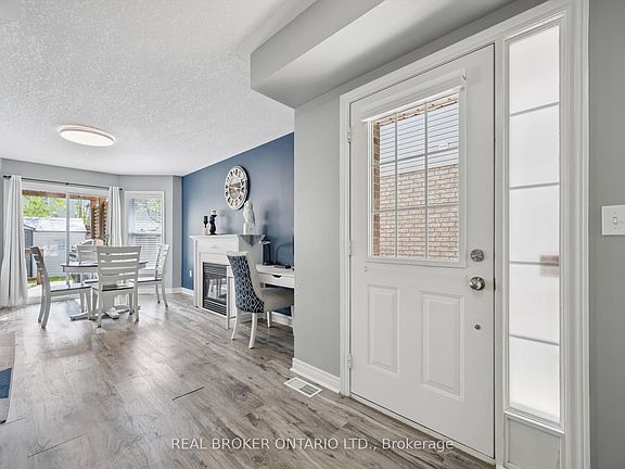 5th image of 511 Dansbury Dr