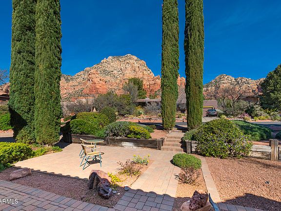 3rd image of 1040 RODEO Road