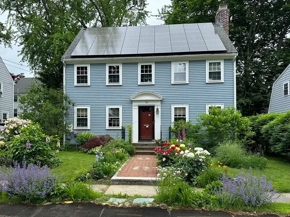 55 Thompson Ln, Milton, MA 02186