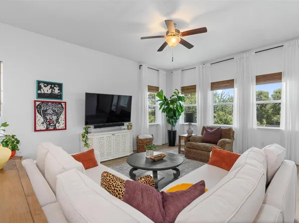 9905 Dalliance Ln, Manor, TX 78653