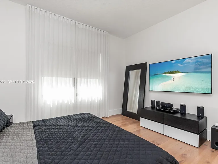 9529 Eden Roc Ct — Photo 44