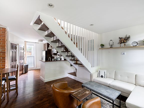 3rd image of 736 Lexington Ave #B