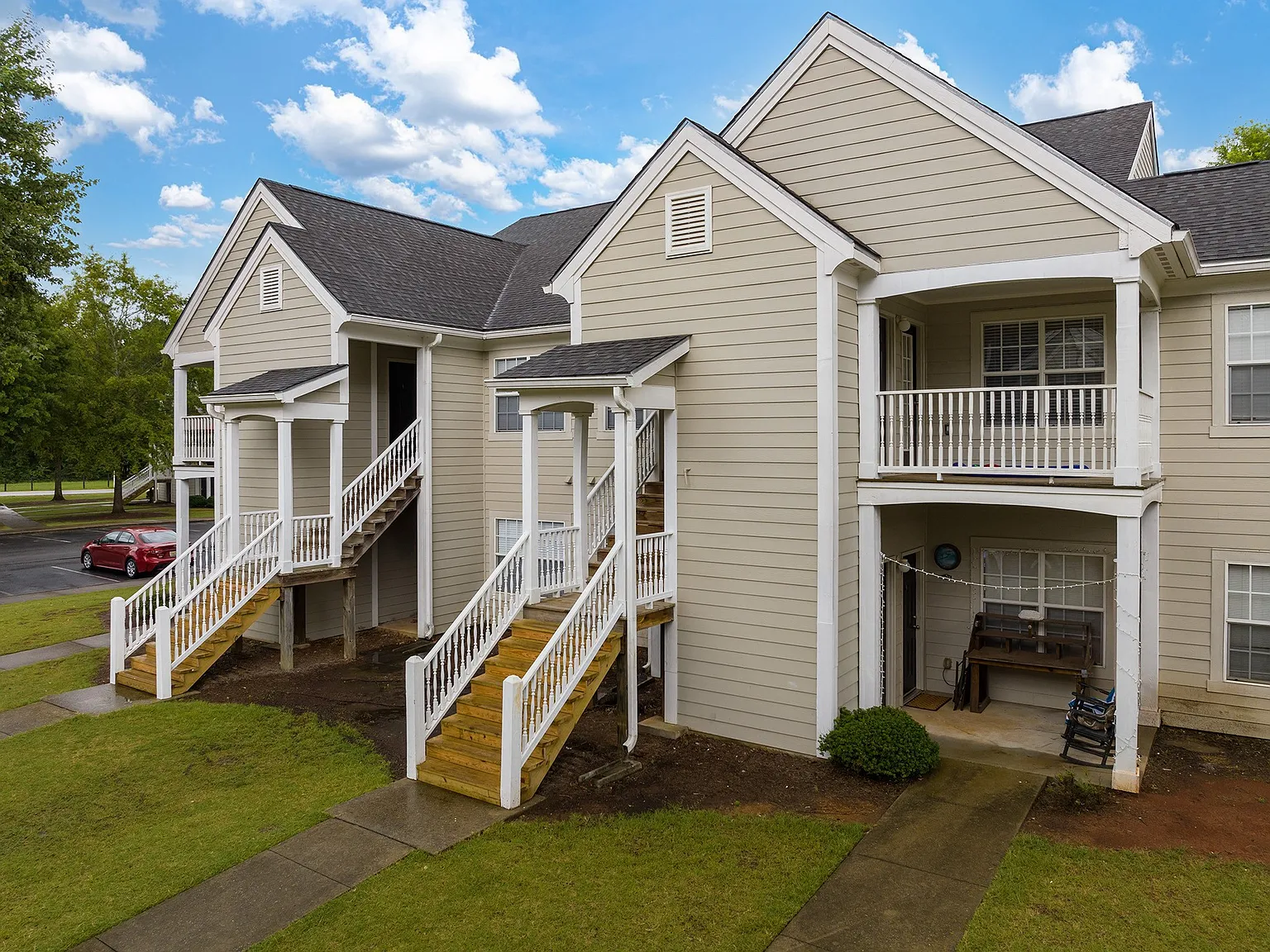 Maple Village Apartments — Photo 4
