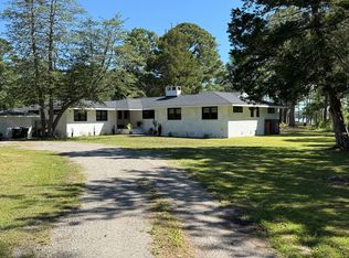305 Ship Point Rd, Yorktown, VA 23692