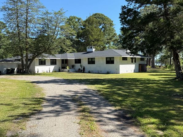 305 Ship Point Rd