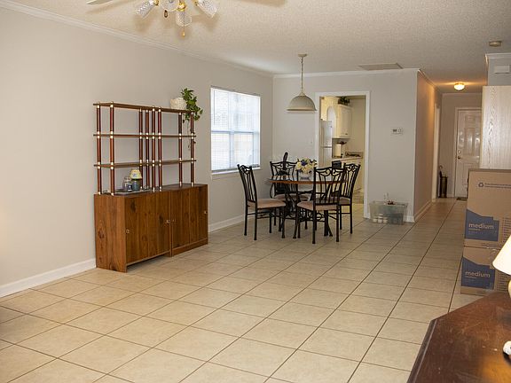 3rd image of 4422 Misty Cove Court