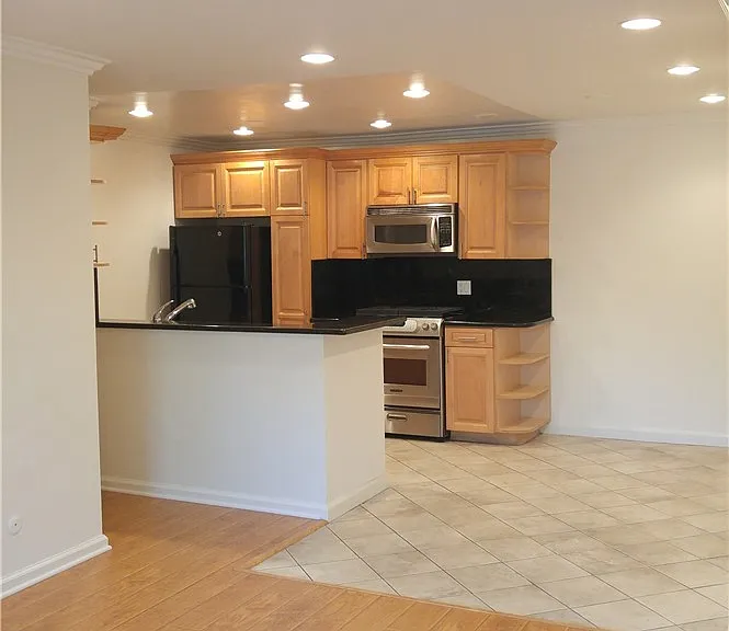 365 Burchett St — Photo 19