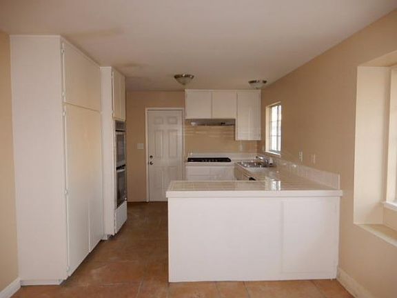 3rd image of 37136 Lombardy Ave
