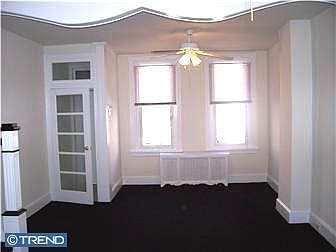 2nd image of 1916 Hoffman St