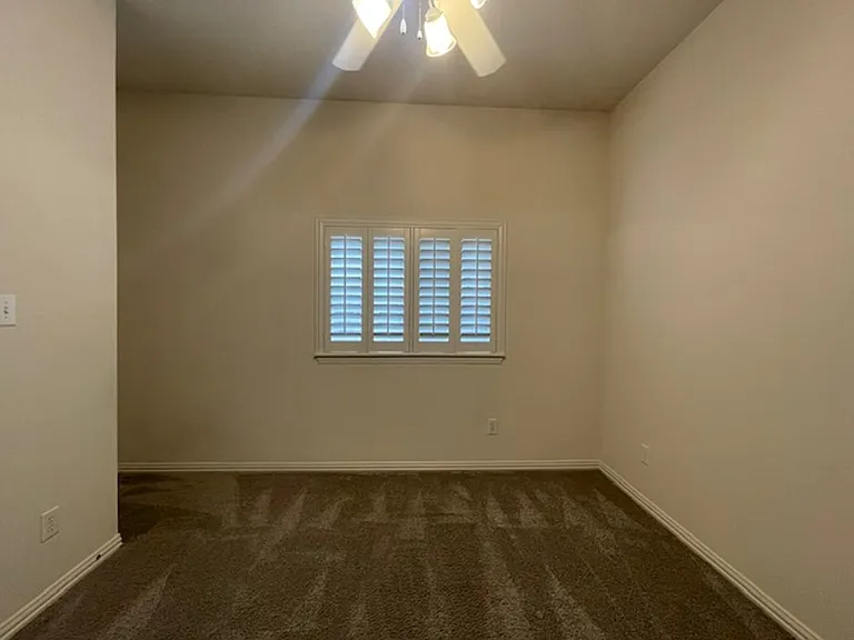 408 Hideaway Ct — Photo 17