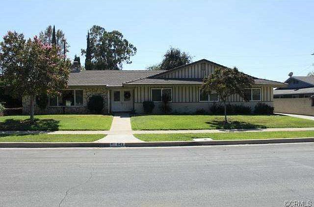 1st image of 642 Smoketree Dr