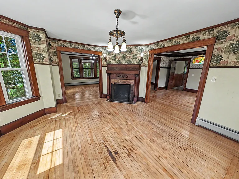 298 Providence Rd — Photo 7