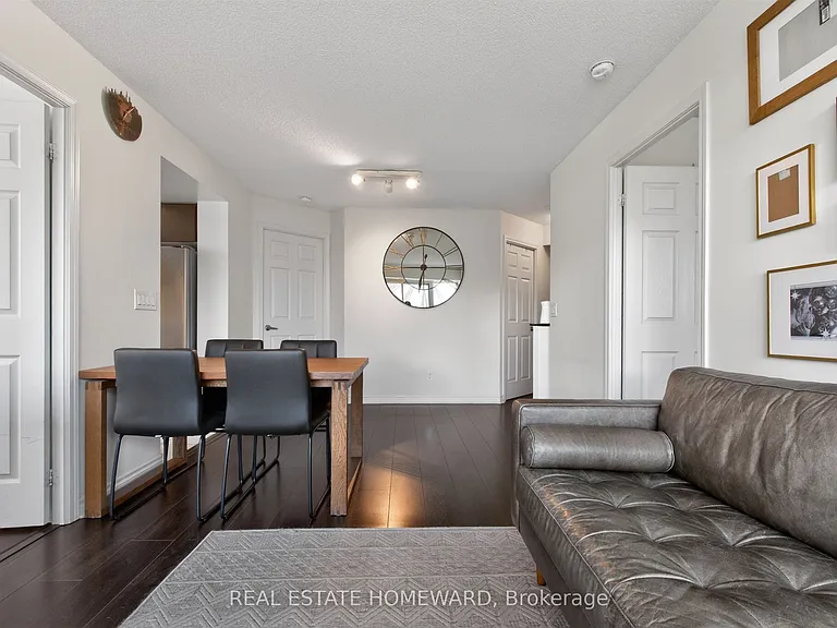 25 Lower Simcoe St #518 — Photo 6