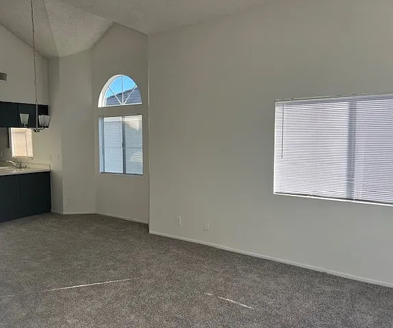 20321 Rue Crevier #550 — Photo 15