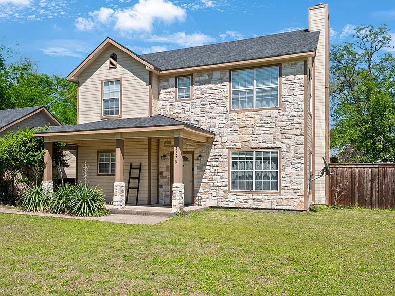 487 S Waco St — Photo 15