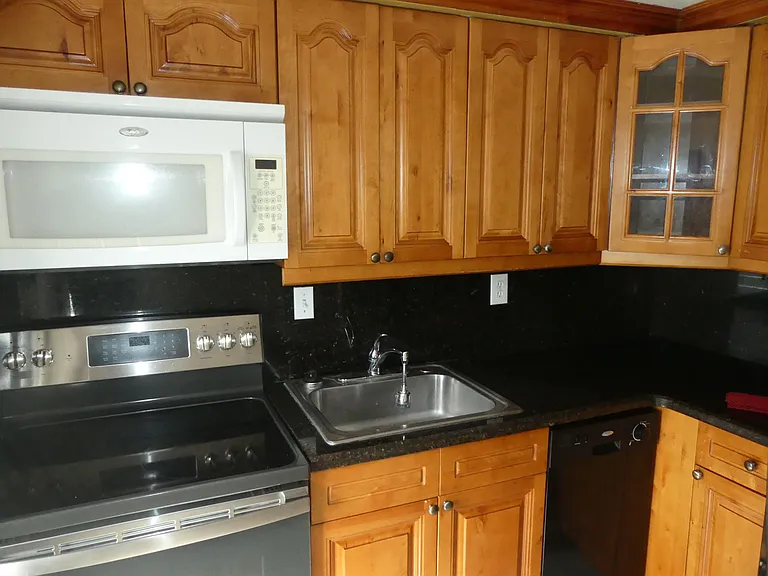2247 Taylor St #3 — Photo 6