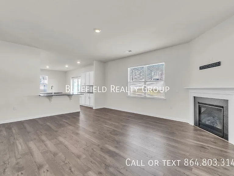 380 Fenwick Dr — Photo 6