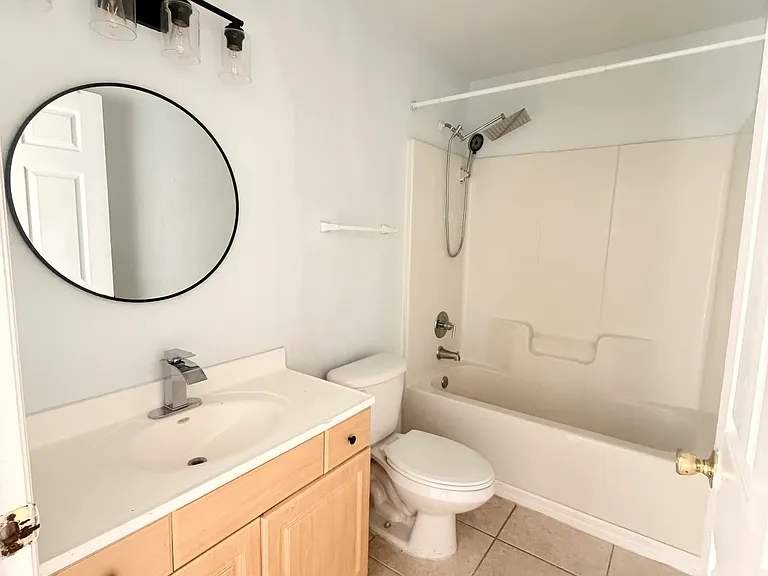 4914 Golfview Blvd #1 — Photo 10