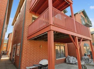 2115 S Tan Ct, Chicago, IL 60616