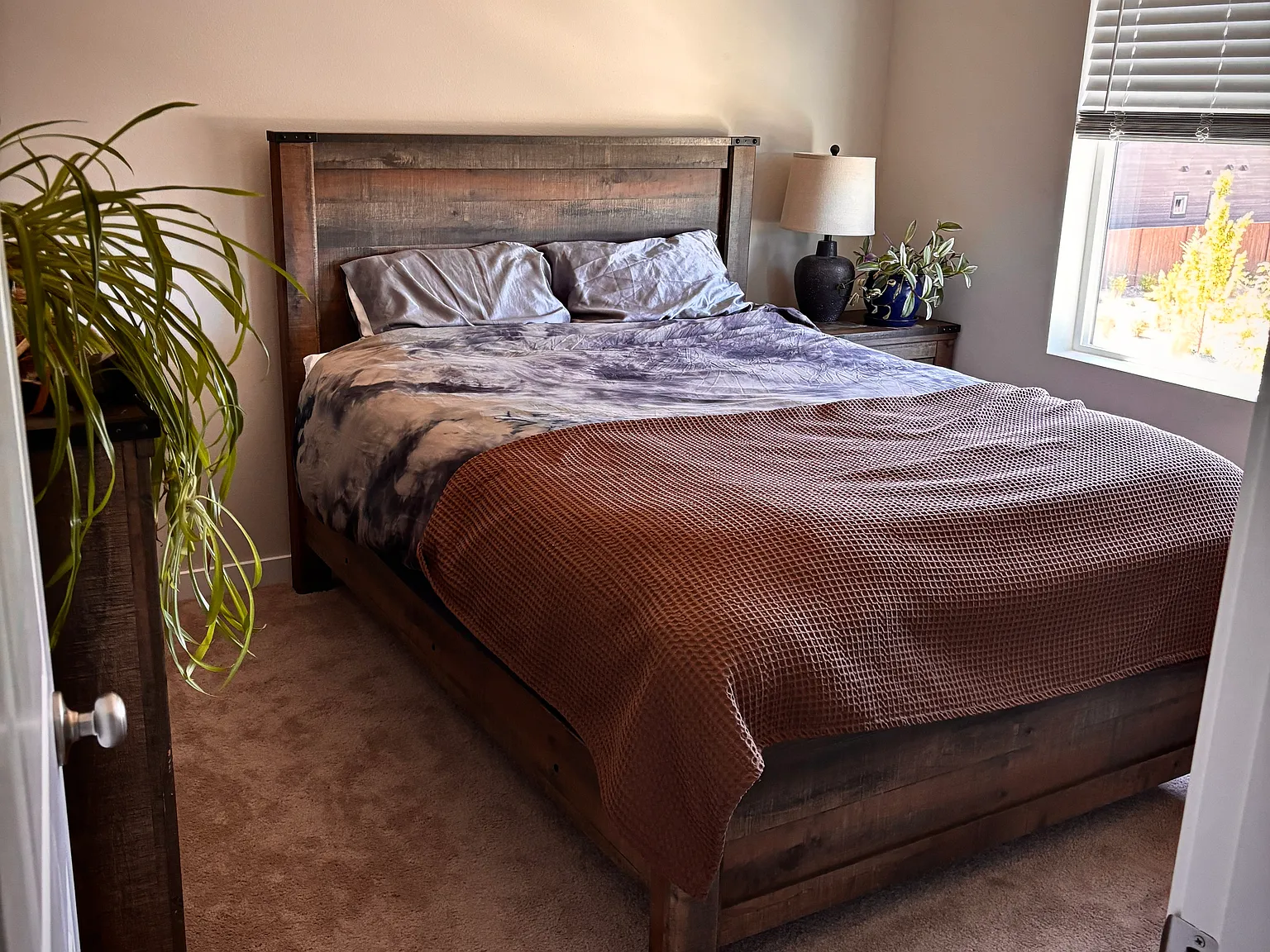 4 bed, 2230 sqft, $1,200 — Photo 1