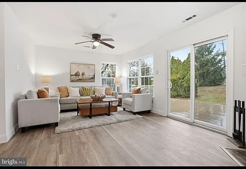 37 Van Horn Pl Photo 1