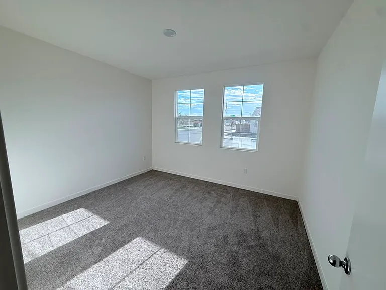 418 Meyers Ln — Photo 13